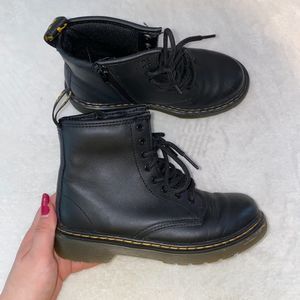 Dr. Martens combat black leather 1406j kids lace up zip boots size US2